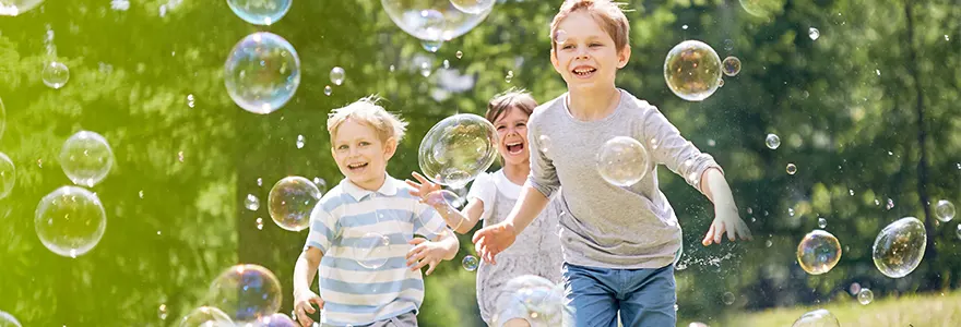 Liens frères-soeurs : les enseignements cachés derrière les relations familiales