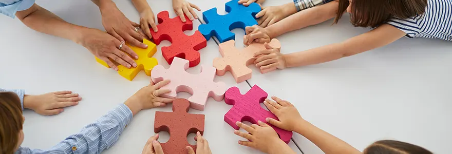 Le pouvoir du jeu cooperatif, comment renforcer la collaboration chez les enfants